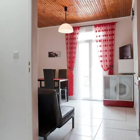 #palavaslesflots #2bedrooms #airconditioned #100metersfromthebeach 아파트 *