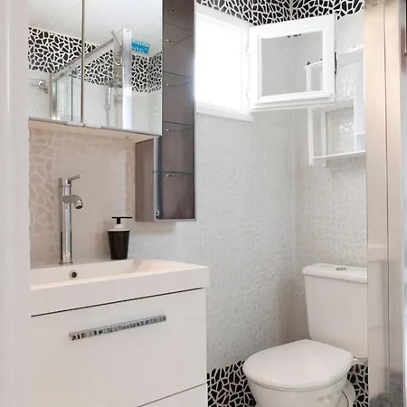 #palavaslesflots #2bedrooms #airconditioned #100metersfromthebeach